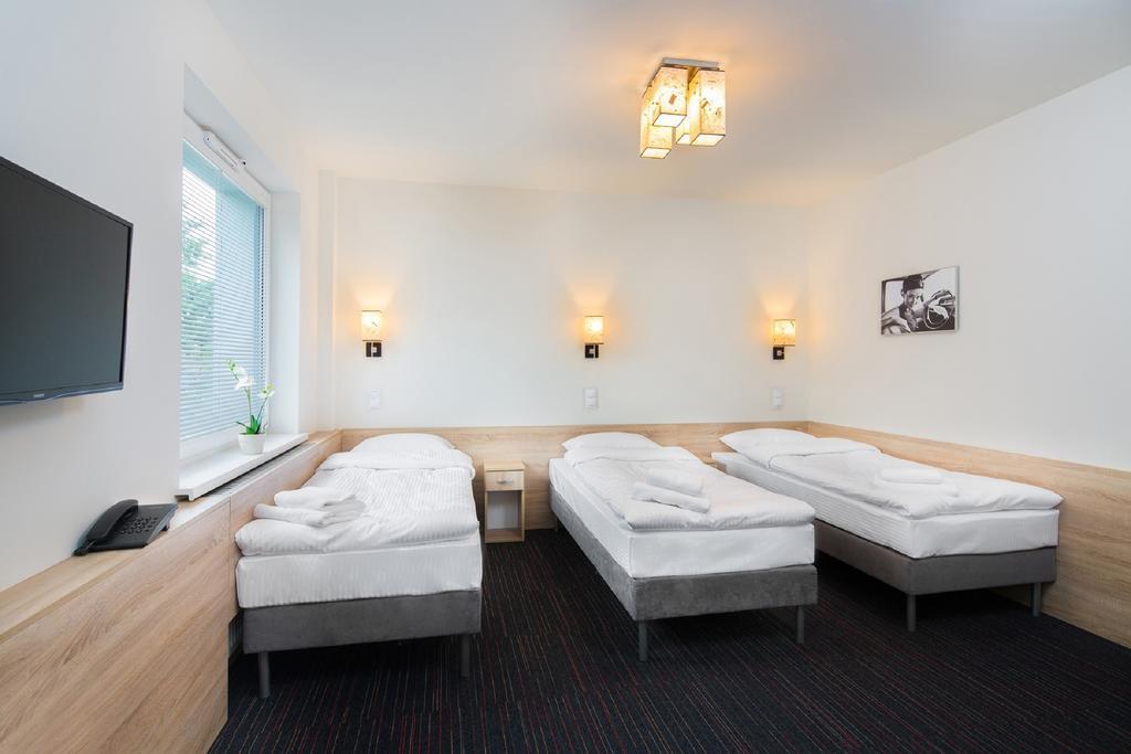 Automobil Hotel Krakkó Kültér fotó